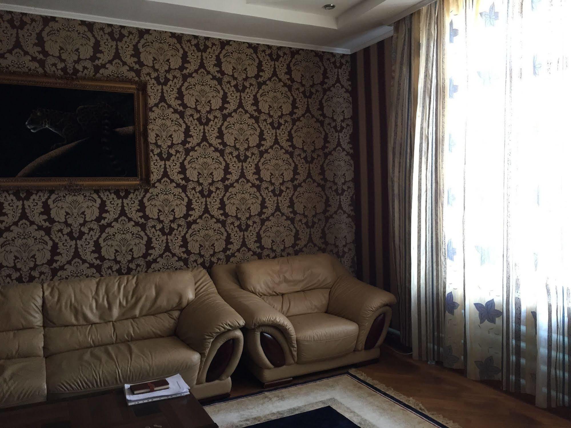 Rise Hotel Алматы Экстерьер фото